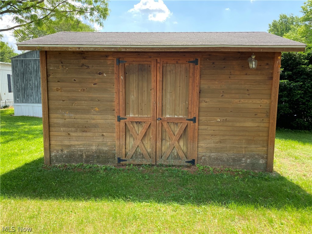 4610 Cleveland Road East, Unit V16 Huron, OH 44839 - Photo 15 of 15 Amish made outdoor storage building.