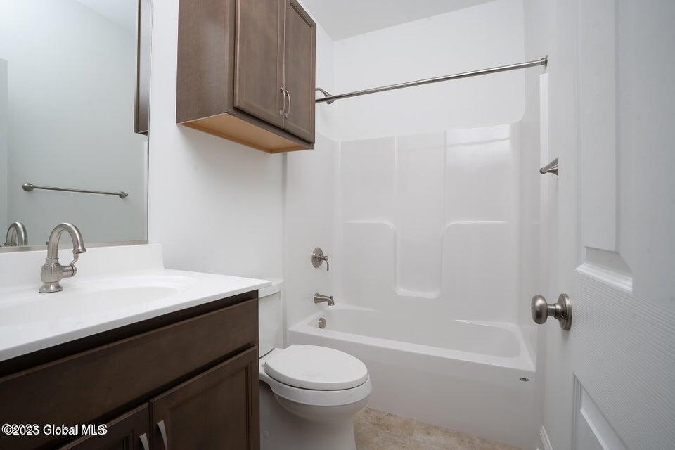 922 Ridgeview Circle Castleton-on-Hudson, NY 12033 - Photo 11 of 12 20230728054244483055000000-o