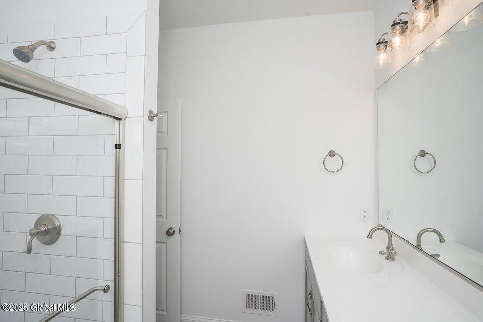 922 Ridgeview Circle Castleton-on-Hudson, NY 12033 - Photo 9 of 12 20230728054205358622000000-o