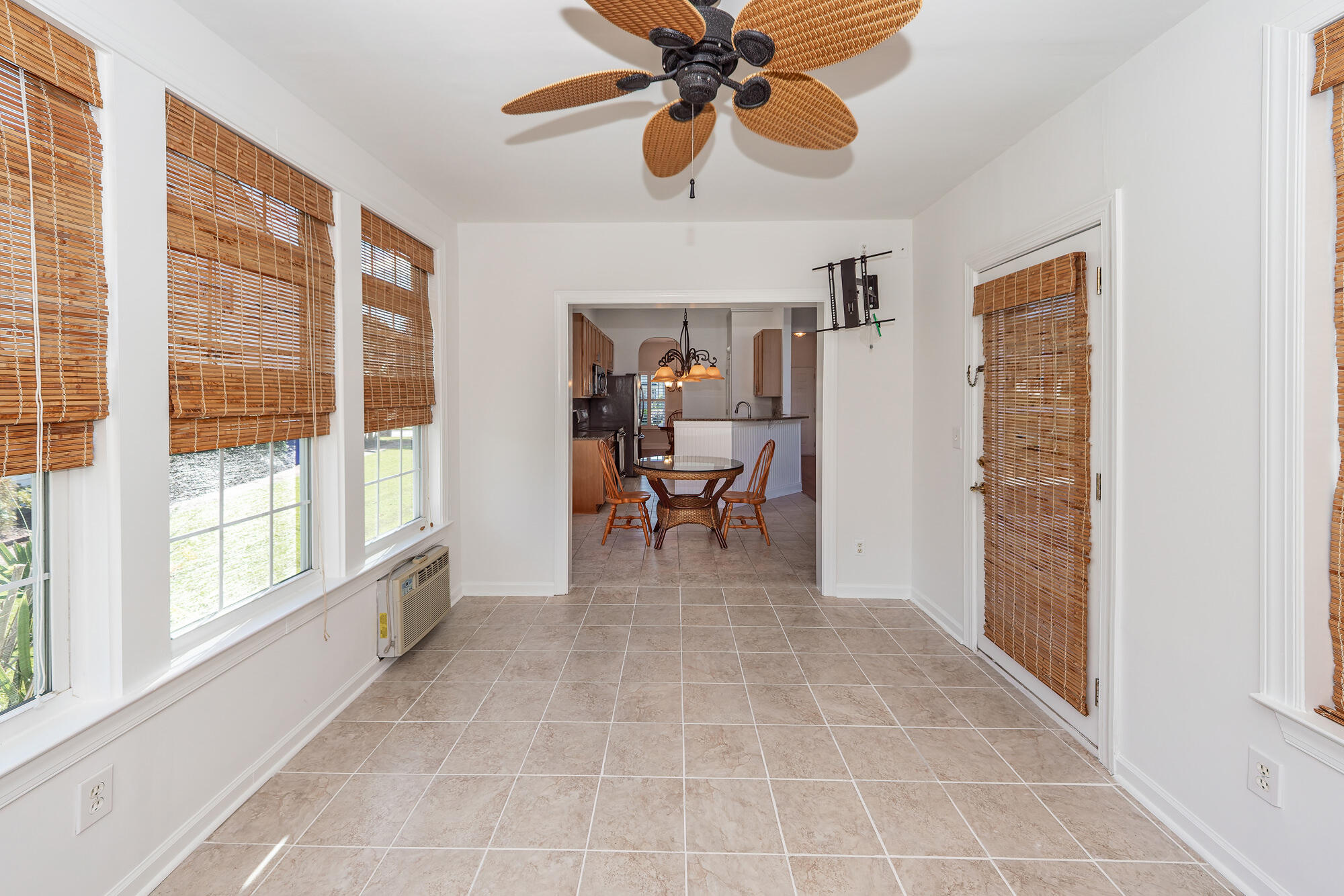 2061 Bancroft Lane Mount Pleasant, SC 29466 - Photo 14 of 57 15