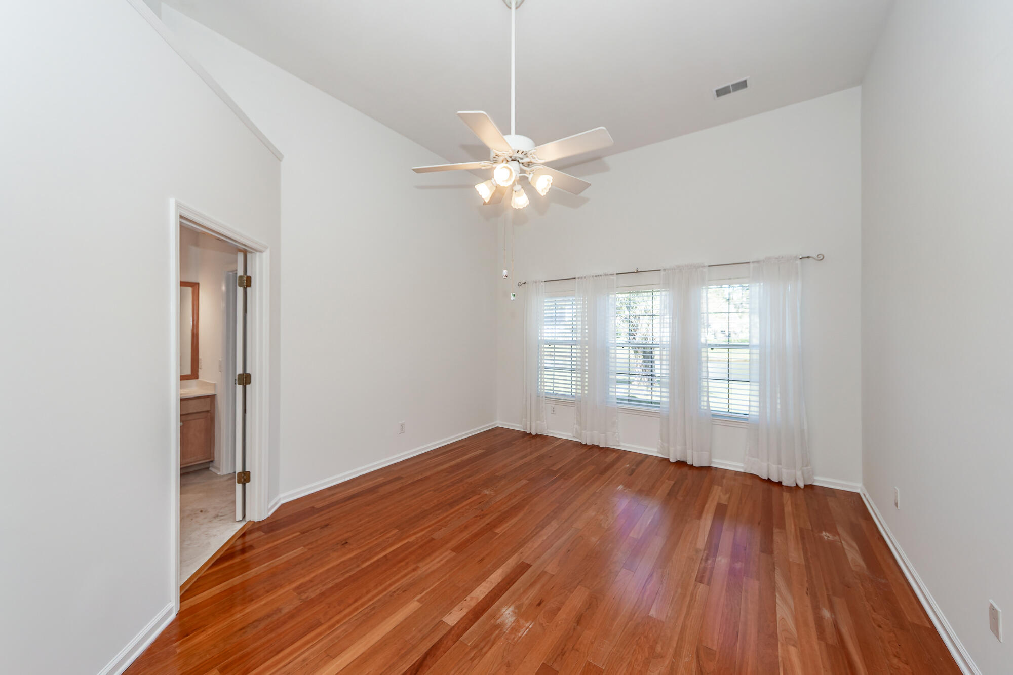 2061 Bancroft Lane Mount Pleasant, SC 29466 - Photo 23 of 57 24