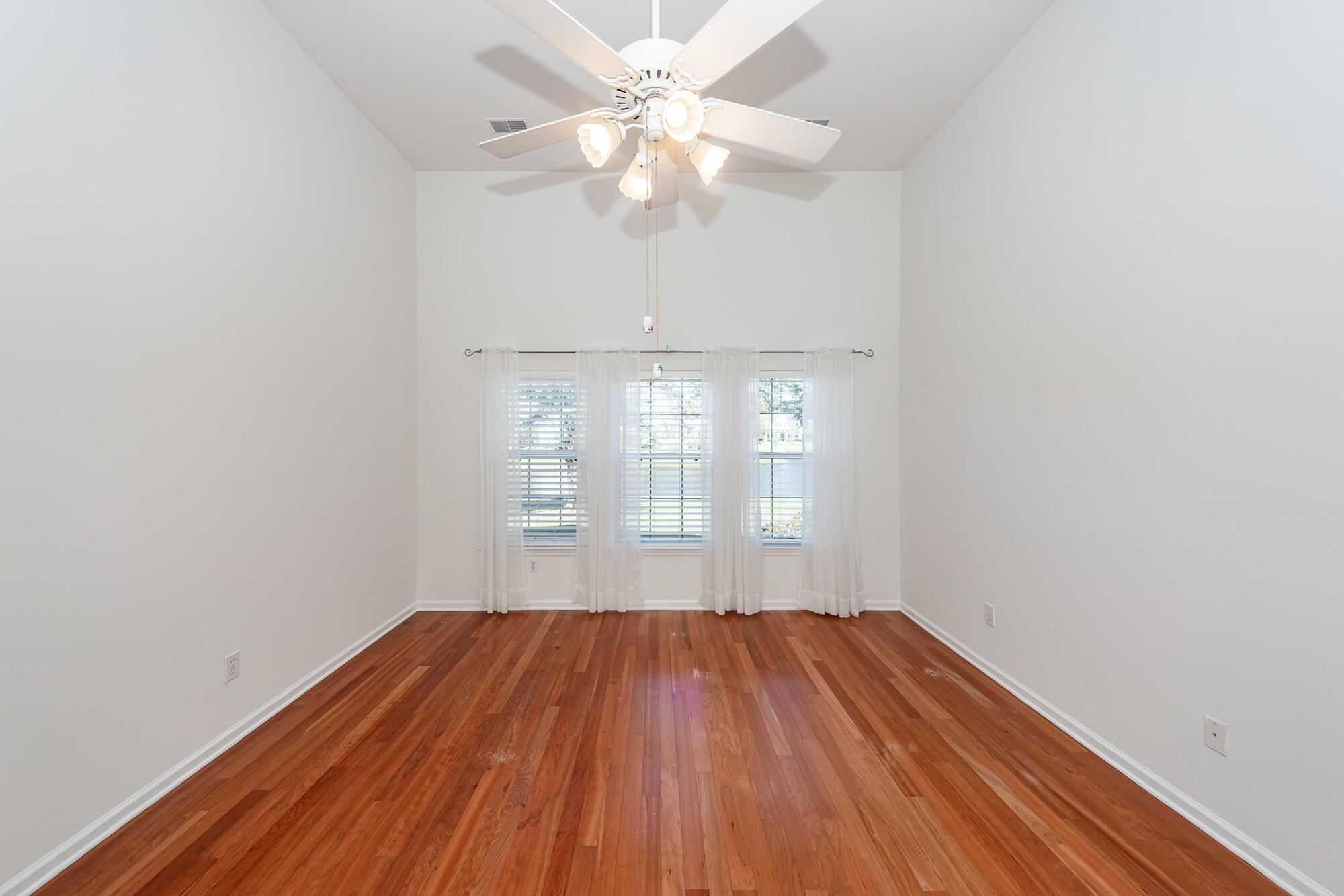 2061 Bancroft Lane Mount Pleasant, SC 29466 - Photo 26 of 57 25