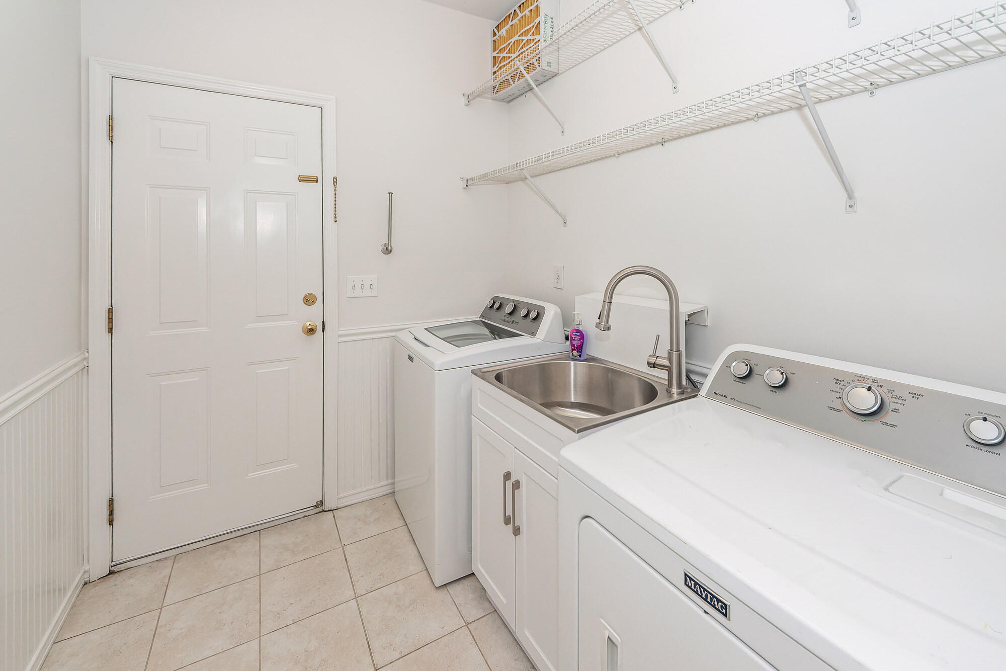 2061 Bancroft Lane Mount Pleasant, SC 29466 - Photo 34 of 57 35