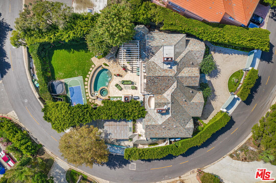 541 Paseo Miramar Pacific Palisades, CA 90272 - Photo 44 of 50 an aerial view of a house