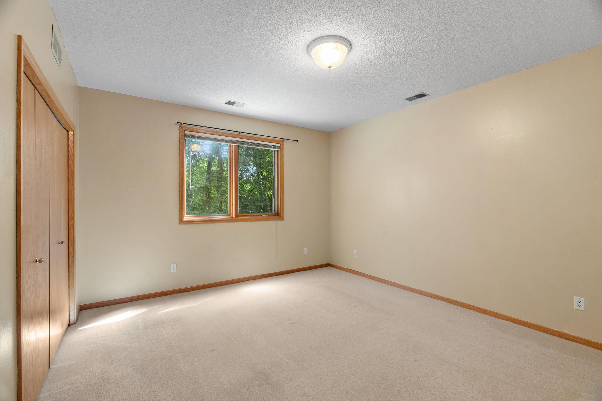 8975 Hunters Way Apple Valley, MN 55124 - Photo 21 of 27 Gallery Image 21