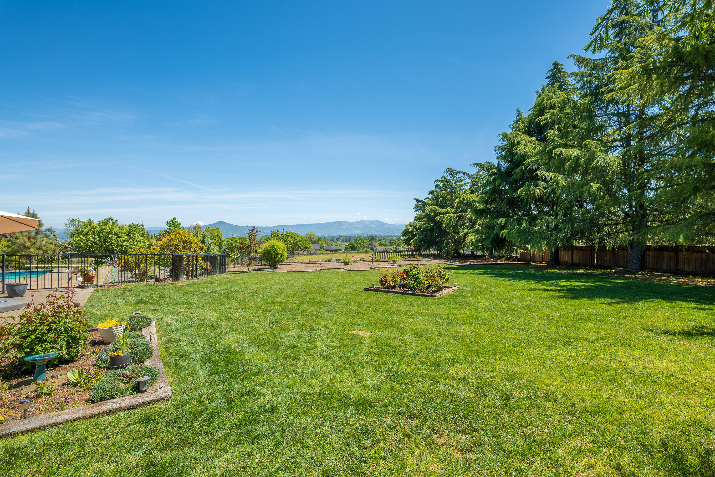 3715 Livingston Road Central Point, OR 97502 - Photo 59 of 67 Gallery Image 59