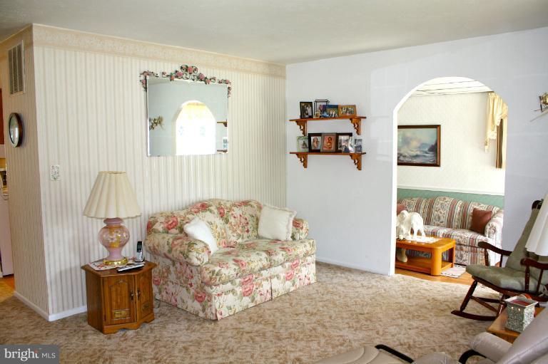 3711 Red Grove Road Baltimore, MD 21220 - Photo 13 of 24 a living room with furniture