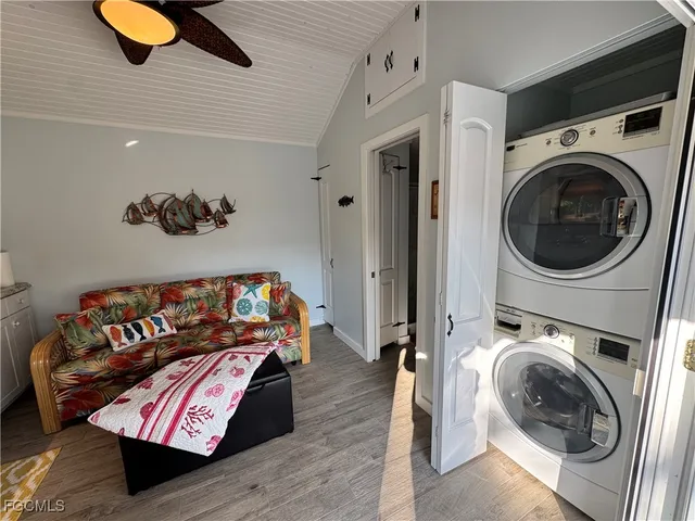 a view of living room washer and dryer