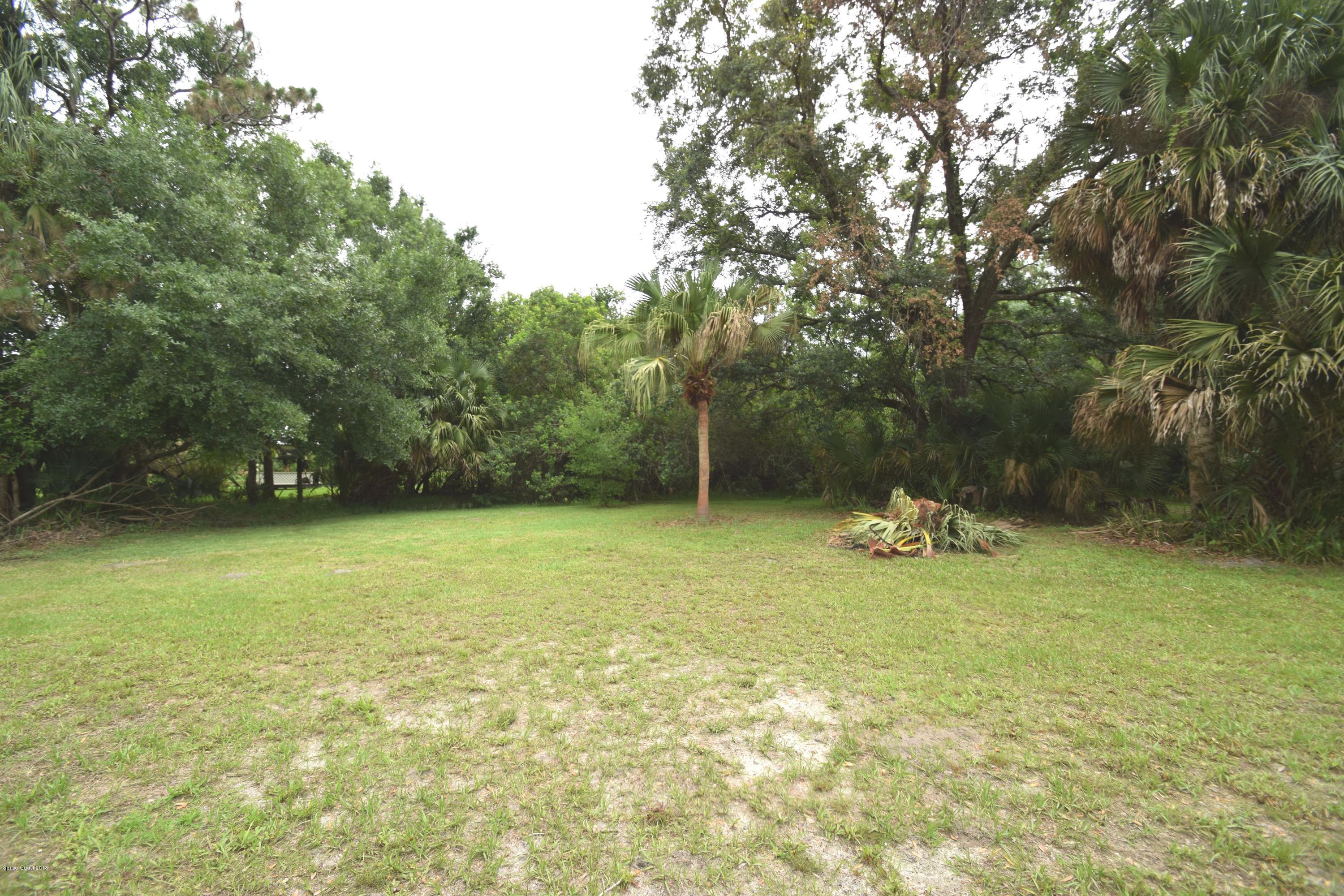 2715 Lakemont Road Melbourne, FL 32934 - Photo 11 of 15 Backyard View 2