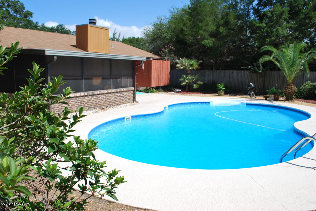 2168 Carter Braxton Road Orange Park, FL 32073 - Photo 2 of 24 Sparkling Pool