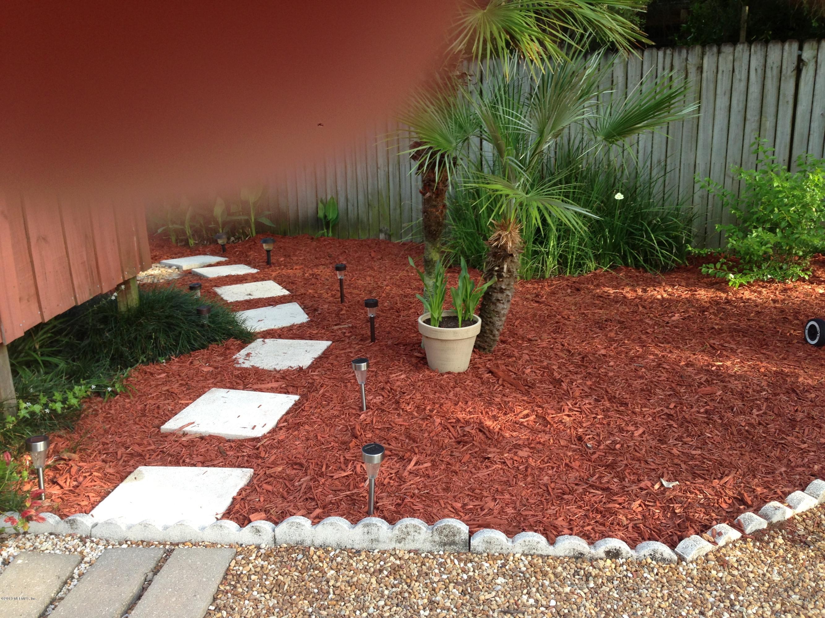 2168 Carter Braxton Road Orange Park, FL 32073 - Photo 23 of 24 Landscaped Yard