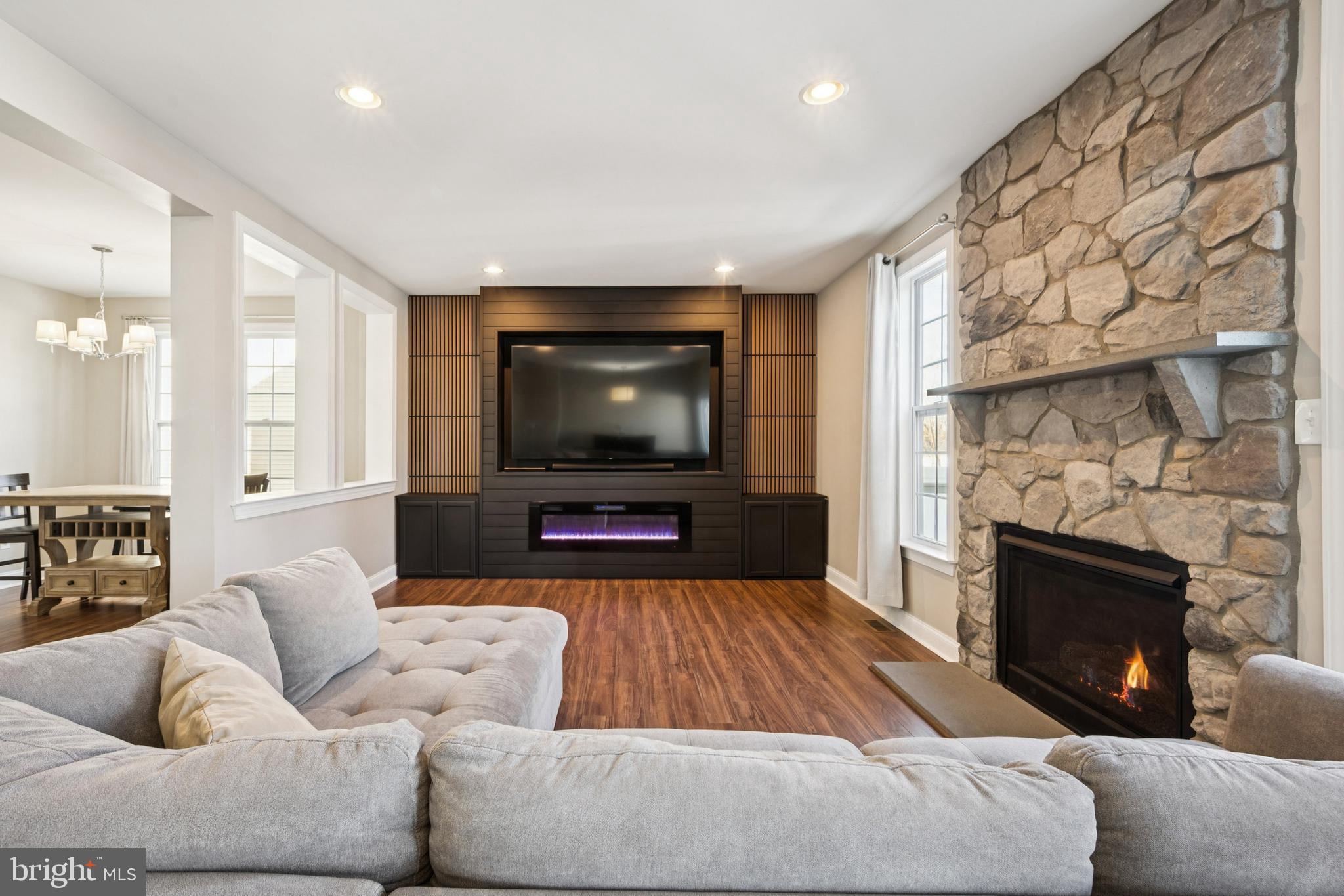 410 Illinois Avenue Delanco, NJ 08075 - Photo 11 of 26 Family Room with built in entertainment center