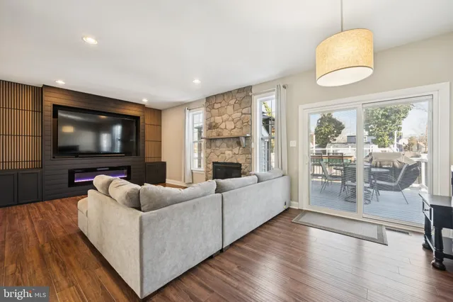 $450,000 | 410 Illinois Avenue, Delanco, NJ 08075