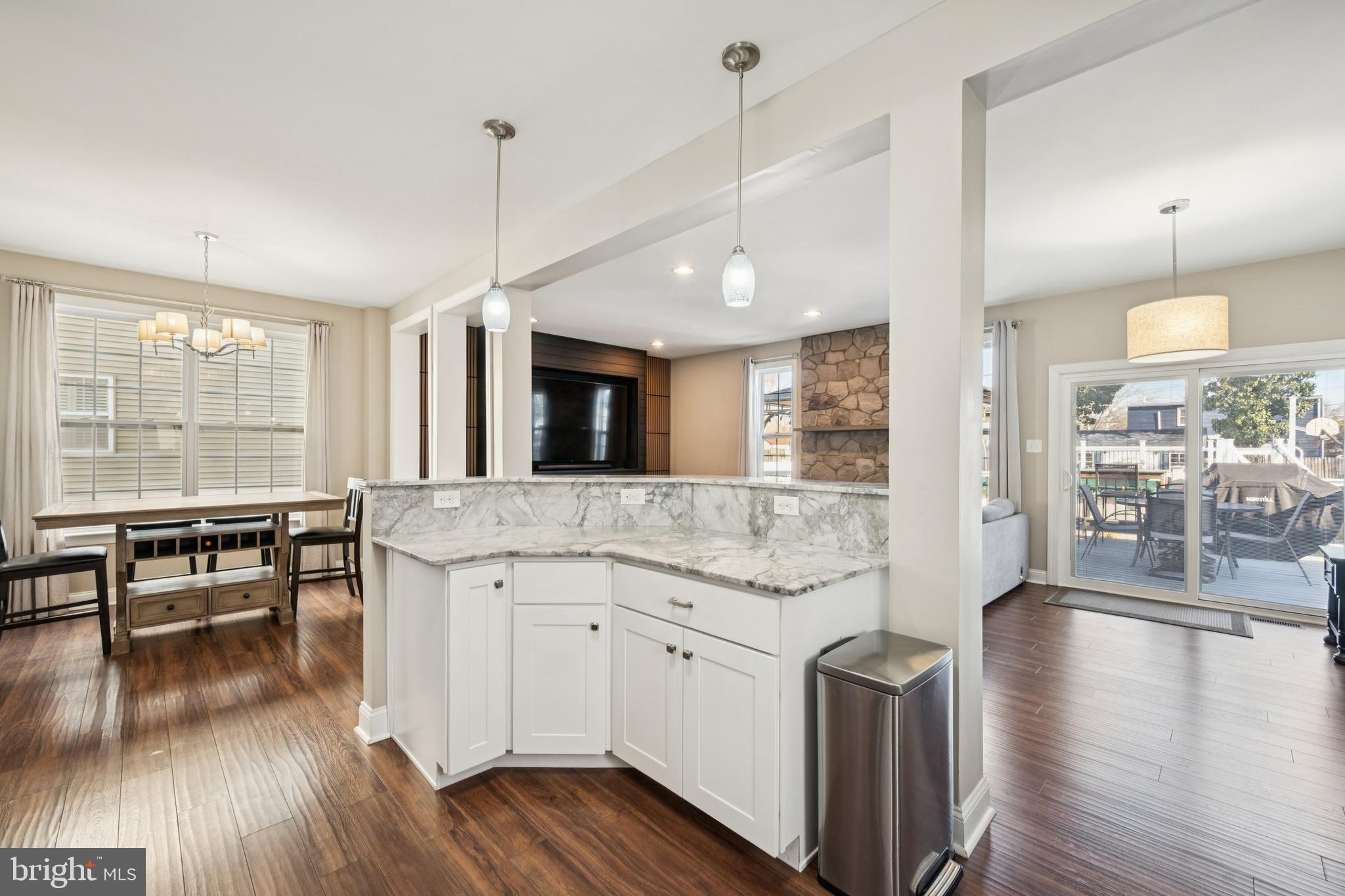 410 Illinois Avenue Delanco, NJ 08075 - Photo 7 of 26 Kitchen Breakfast Bar