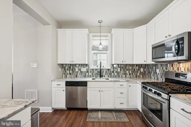 $450,000 | 410 Illinois Avenue, Delanco, NJ 08075