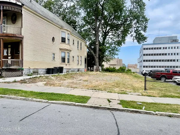 $49,900 | 312 Georgetta Dix Plaza, Schenectady, NY 12307