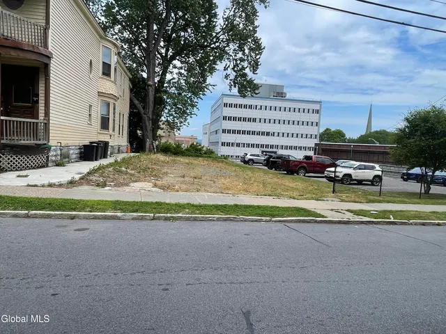 $49,900 | 312 Georgetta Dix Plaza, Schenectady, NY 12307