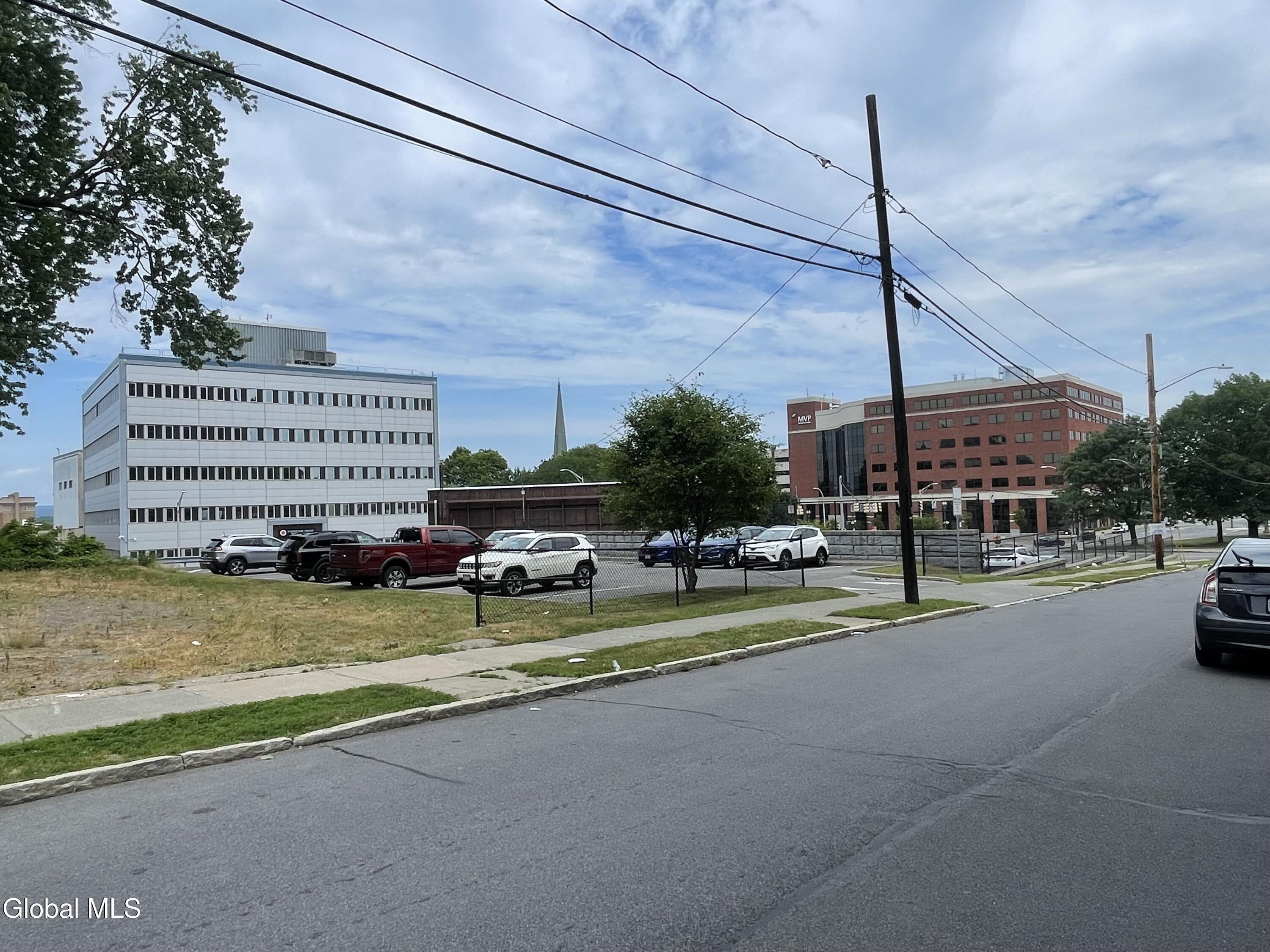 312 Georgetta Dix Plaza Schenectady, NY 12307 - Photo 3 of 6 IMG_9255