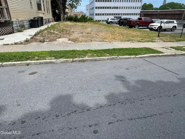 $49,900 | 312 Georgetta Dix Plaza, Schenectady, NY 12307