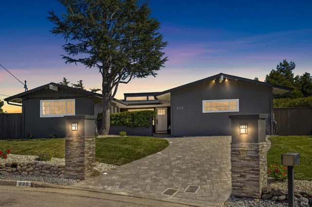 $2,495,000 | 809 Everest Court, Mill Valley, CA 94941