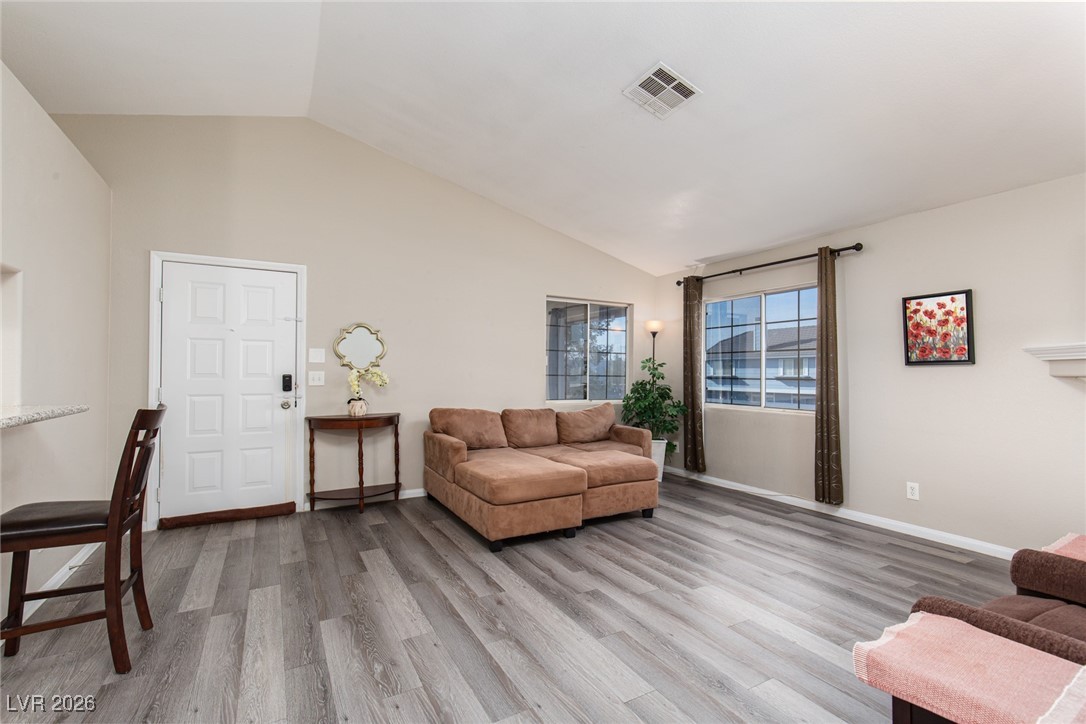 5370 Angler Circle, Unit 202 Las Vegas, NV 89122 - Photo 5 of 22