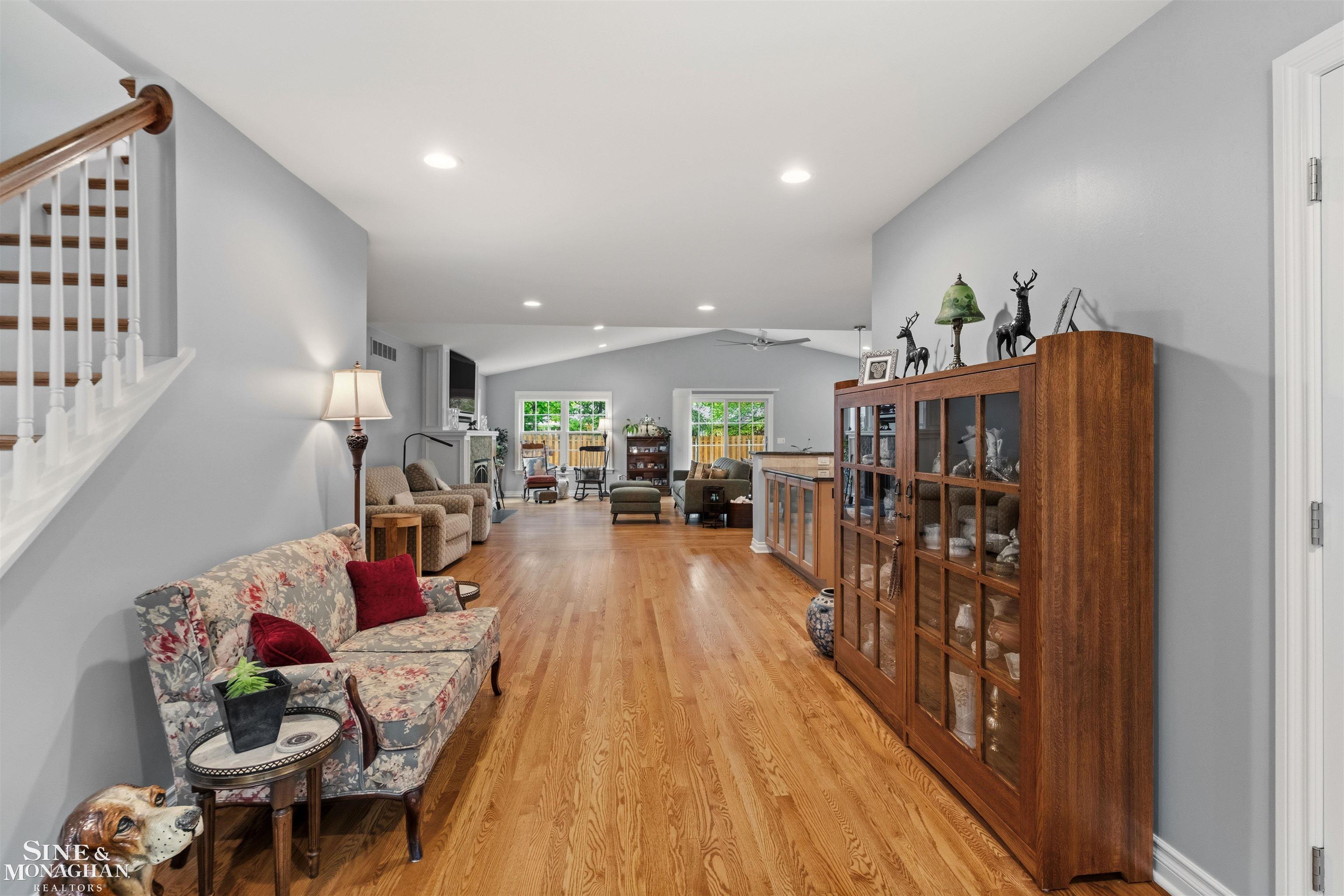 1061 North Renaud Road Grosse Pointe Woods, MI 48236 - Photo 5 of 63