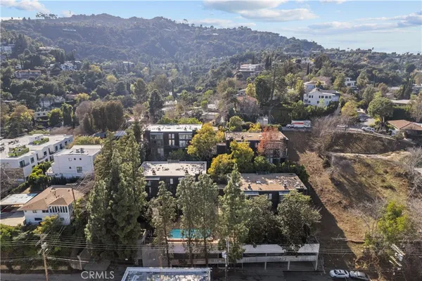 $799,000 | 3880 Fredonia Drive, Unit D, Los Angeles, CA 90068