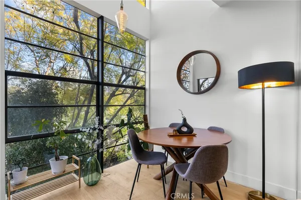 $799,000 | 3880 Fredonia Drive, Unit D, Los Angeles, CA 90068