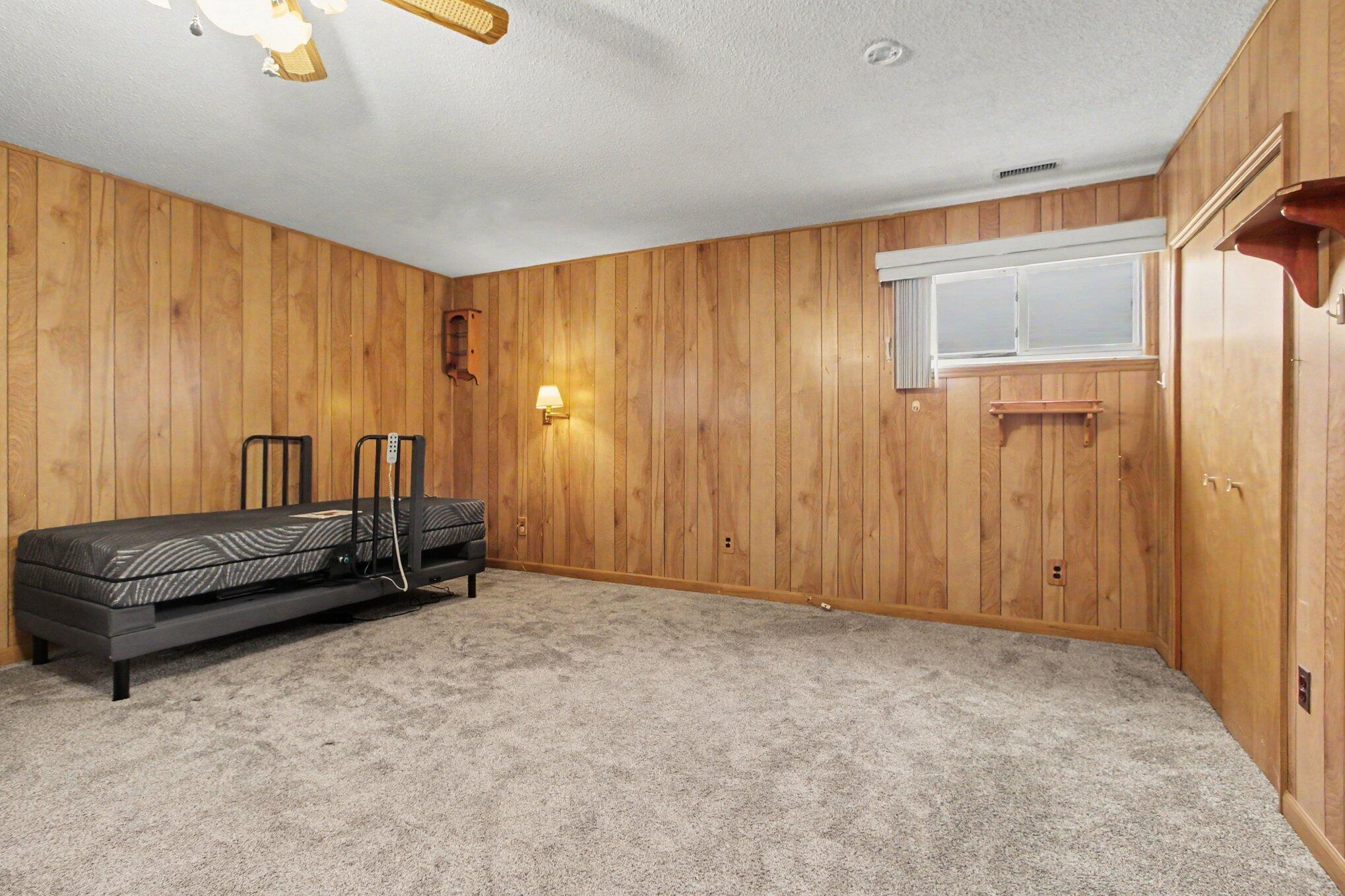 1711 Grove Road Ypsilanti, MI 48198 - Photo 14 of 28 011_file_4333