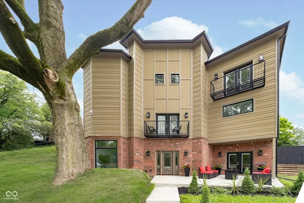 $675,000 | 2130 Brookside Pkwy N Drive, Indianapolis, IN 46201