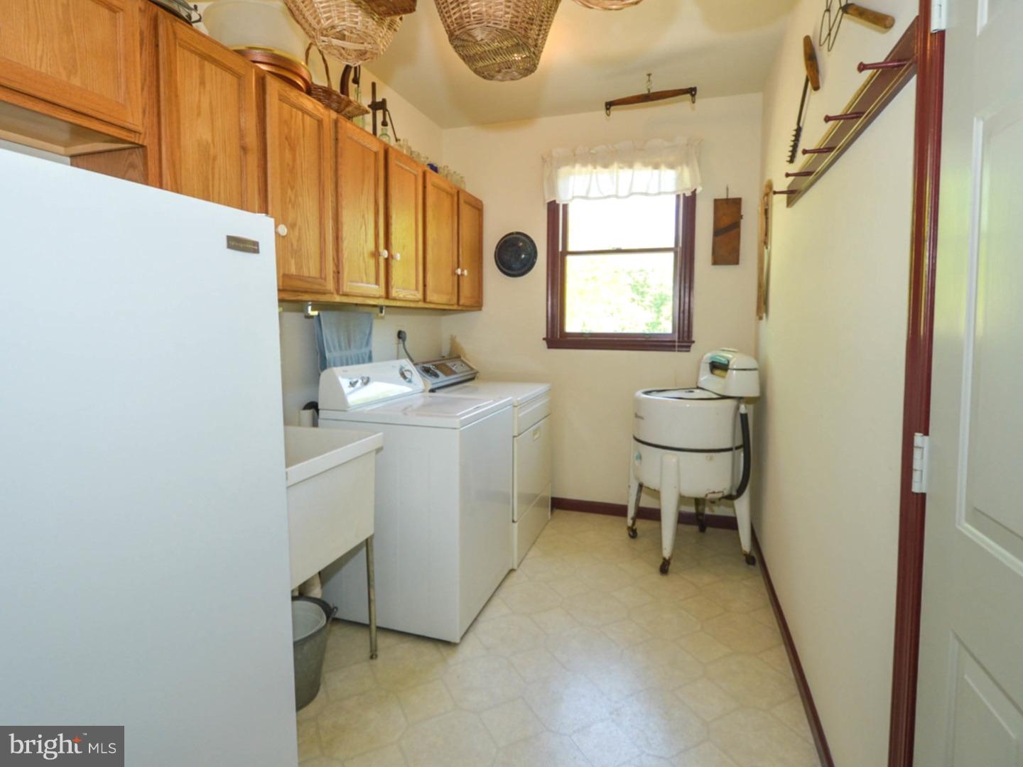 15 Beverly Road Hilltown, PA 18944 - Photo 13 of 25 Laundry Room