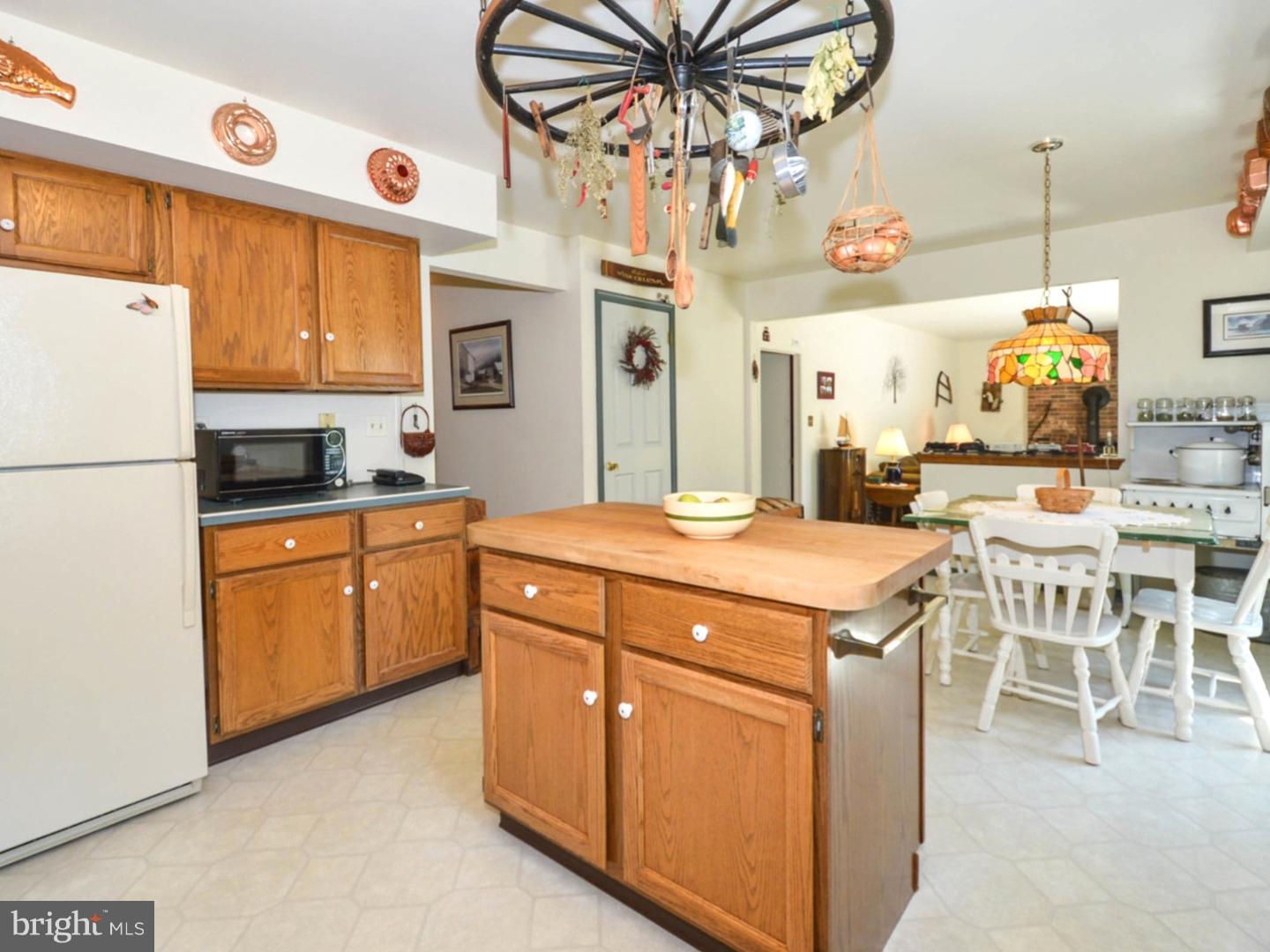 15 Beverly Road Hilltown, PA 18944 - Photo 9 of 25 Gallery Image 9