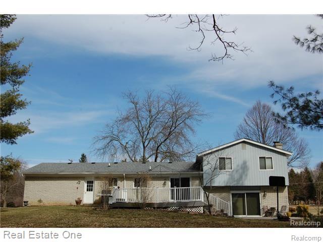 4857 Cullen Road Fenton, MI 48430 - Photo 19 of 19 BACK OF HOME