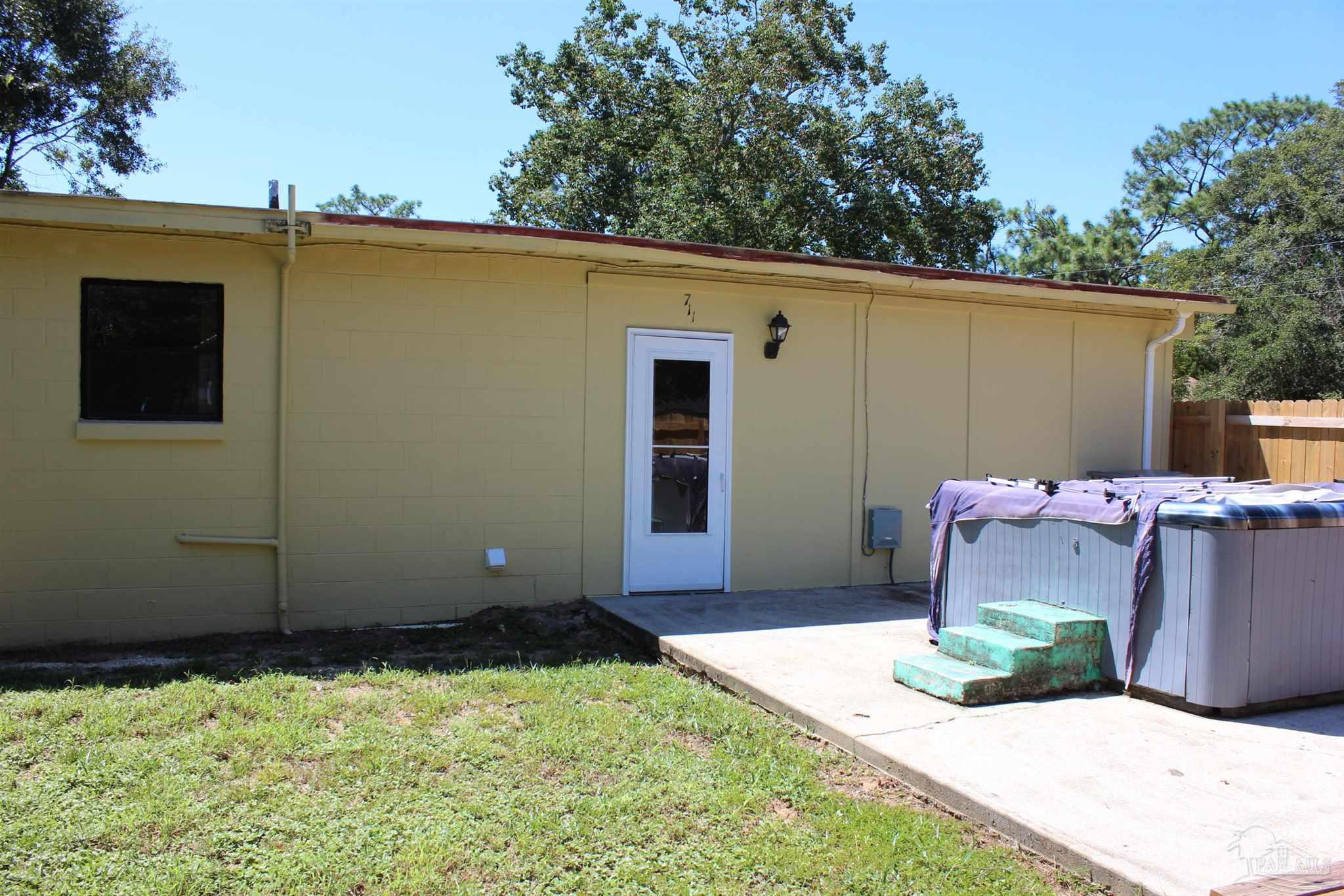 711 East Montclair Road Pensacola, FL 32505 - Photo 2 of 20 Gallery Image 2