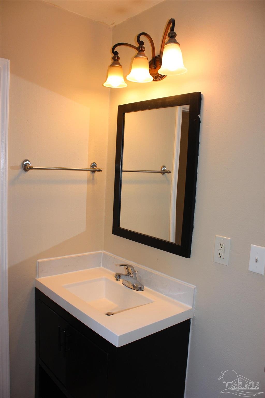 711 East Montclair Road Pensacola, FL 32505 - Photo 13 of 20 Gallery Image 13
