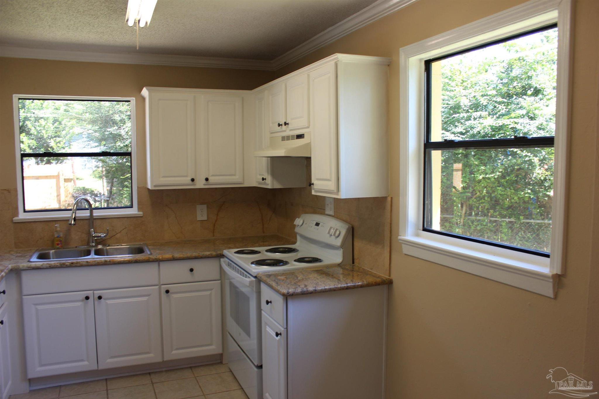 711 East Montclair Road Pensacola, FL 32505 - Photo 7 of 20 Gallery Image 7