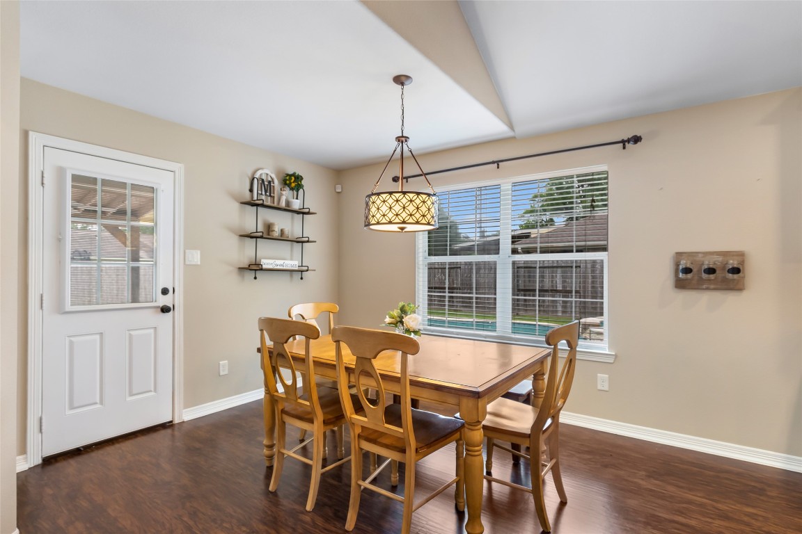 735 Broad Ripple Drive Houston, TX 77336 - Photo 13 of 32