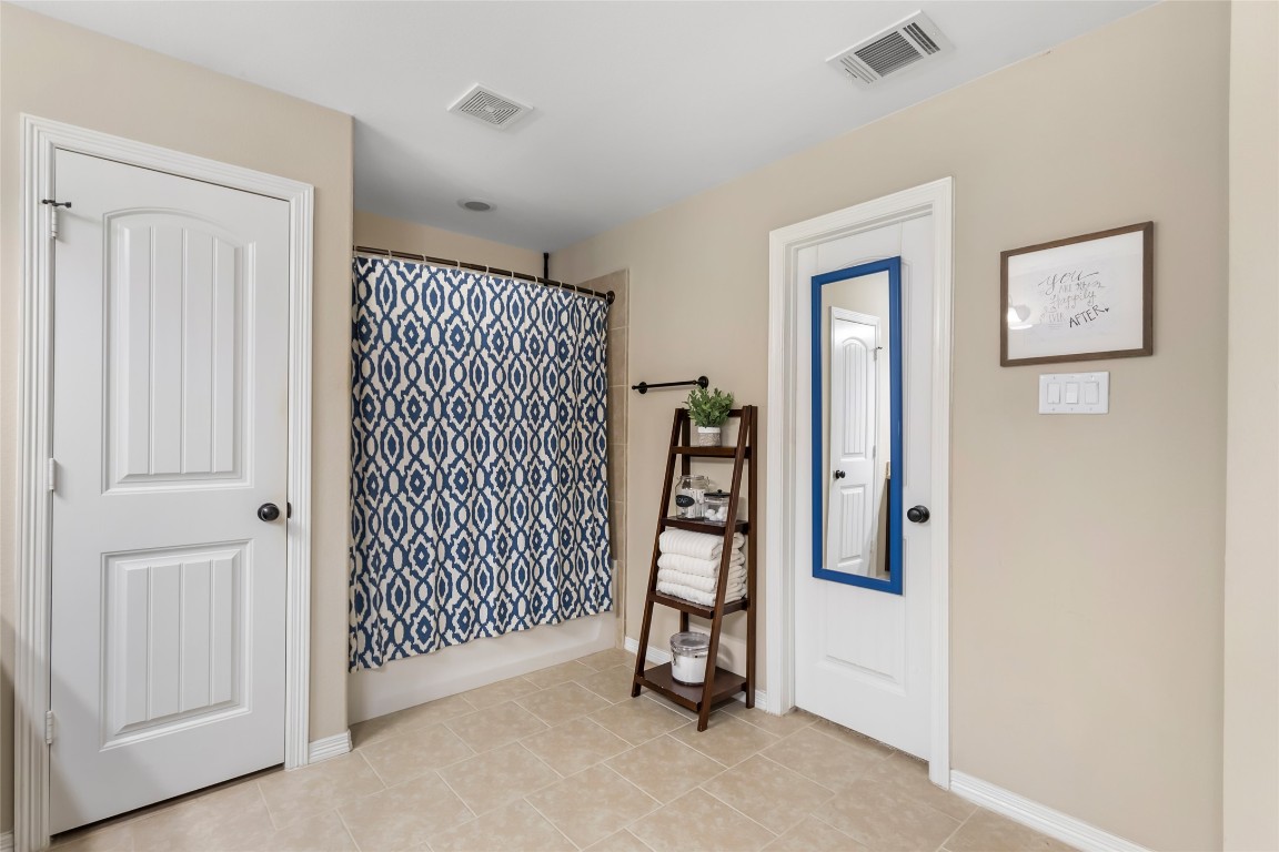 735 Broad Ripple Drive Houston, TX 77336 - Photo 18 of 32