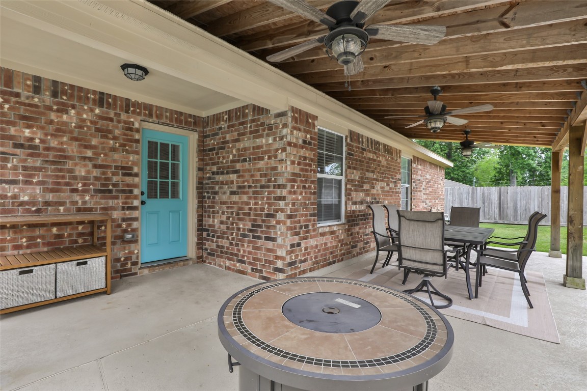 735 Broad Ripple Drive Houston, TX 77336 - Photo 25 of 32