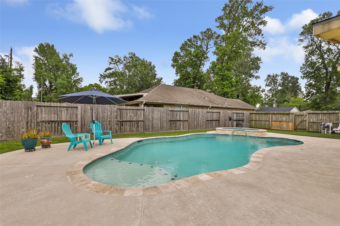 735 Broad Ripple Drive Houston, TX 77336 - Photo 27 of 32