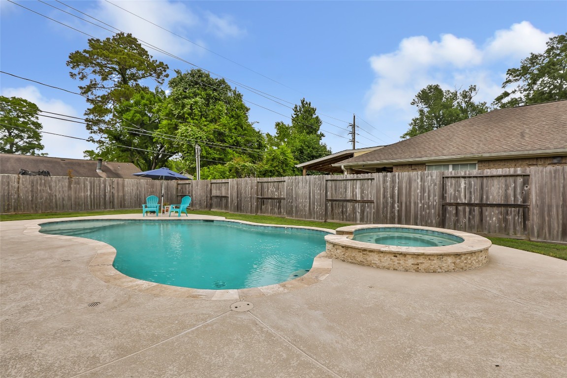 735 Broad Ripple Drive Houston, TX 77336 - Photo 28 of 32