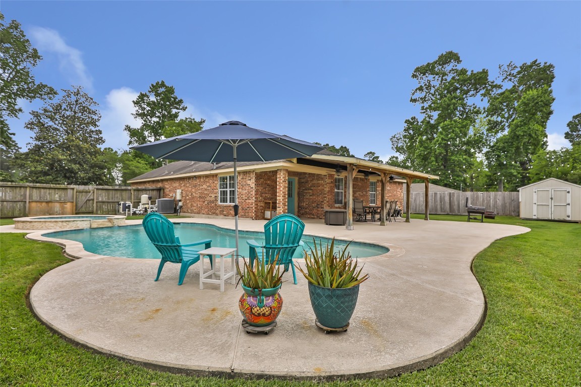 735 Broad Ripple Drive Houston, TX 77336 - Photo 3 of 32