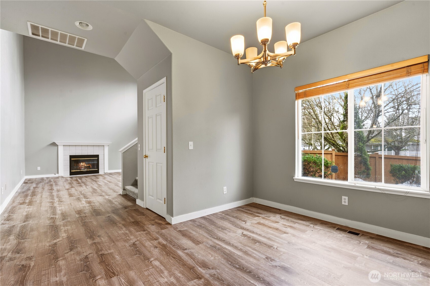 5624 South 233rd Street, Unit 41 Kent, WA 98032 - Photo 21 of 37 a view of an empty room with a window