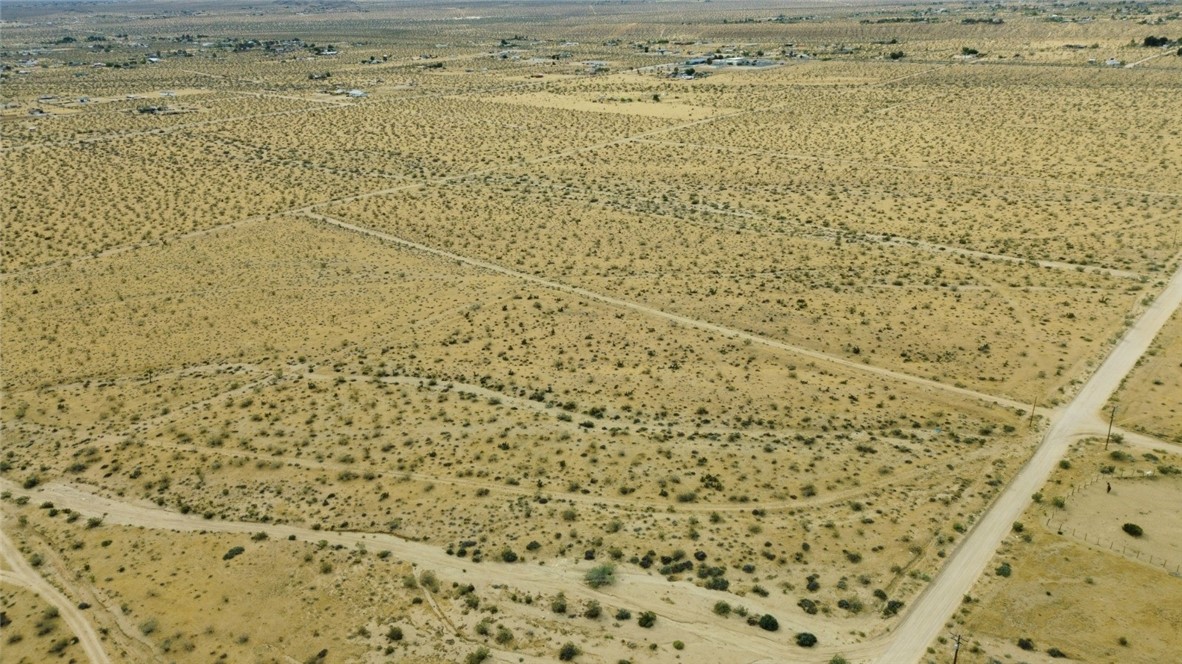 0 Acoma Landers, CA 92285 - Photo 4 of 10 a bathroom with a shower