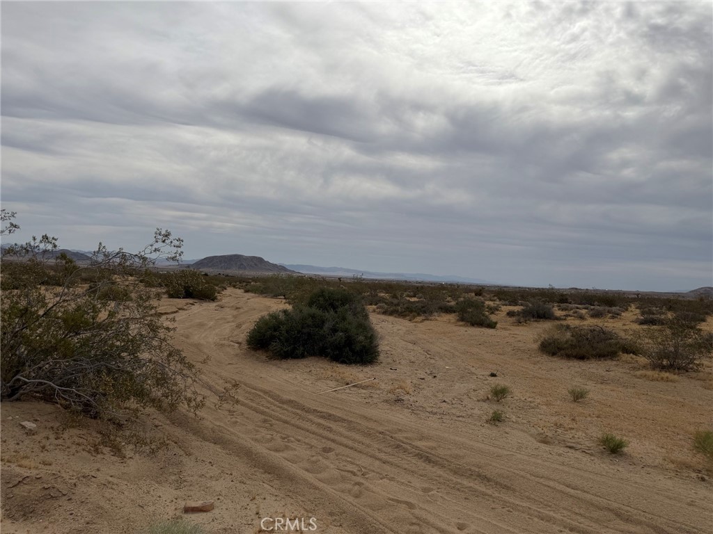 0 Acoma Landers, CA 92285 - Photo 10 of 10 a view of beach and city