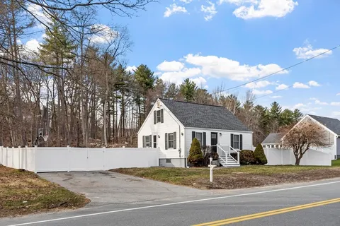 $499,000 | 1430 Mammoth Road, Dracut, MA 01826