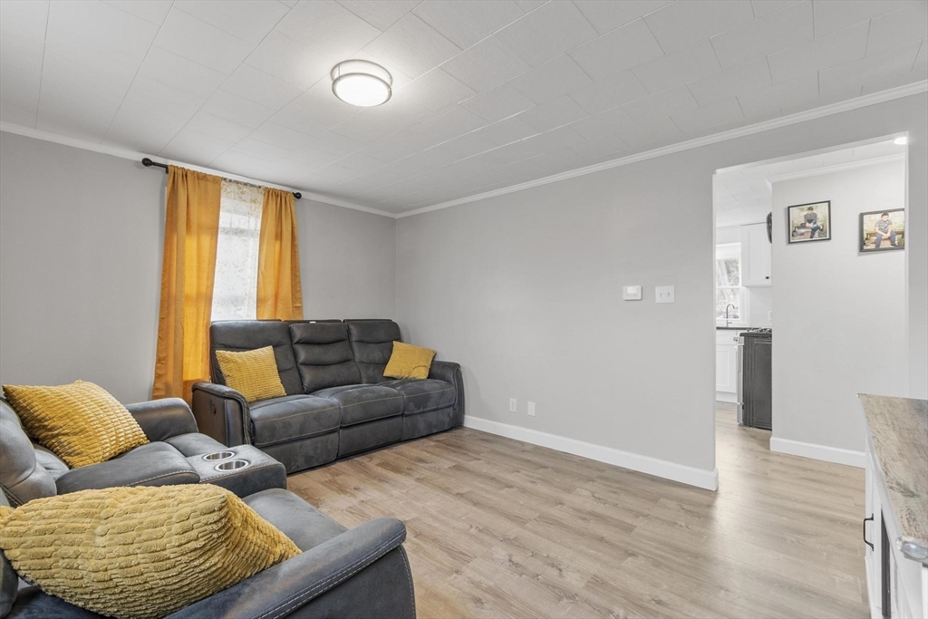 1430 Mammoth Road Dracut, MA 01826 - Photo 12 of 41