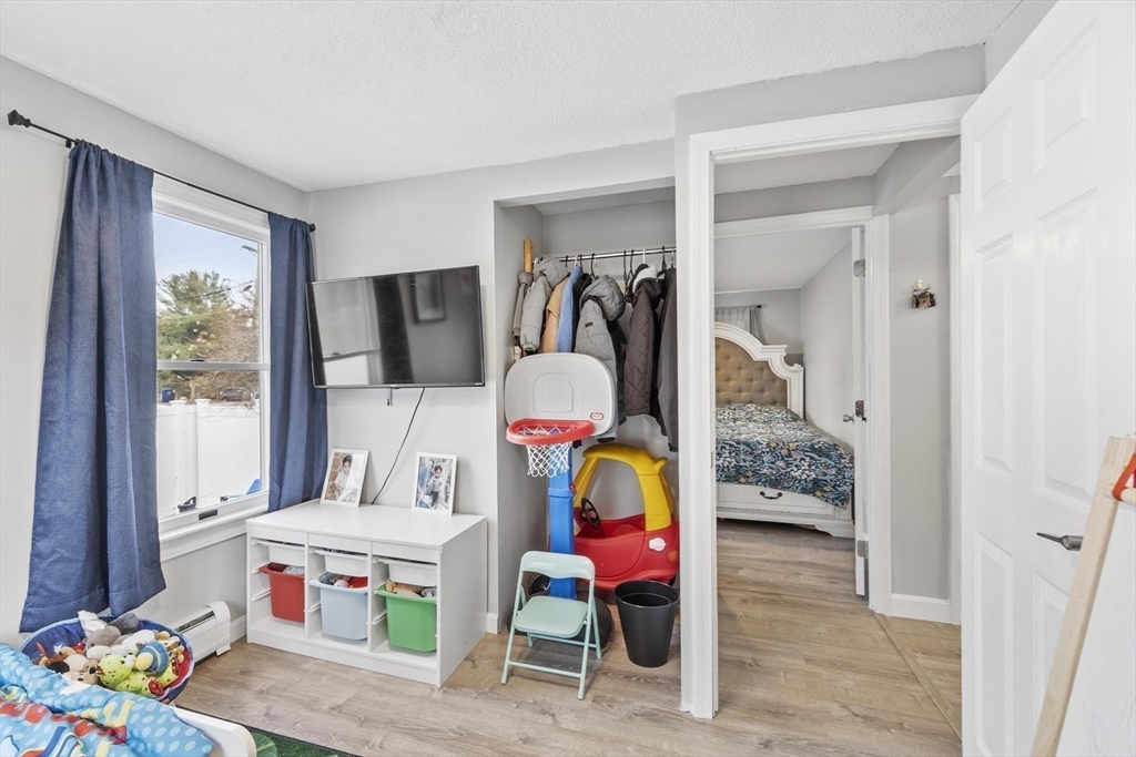 1430 Mammoth Road Dracut, MA 01826 - Photo 13 of 31