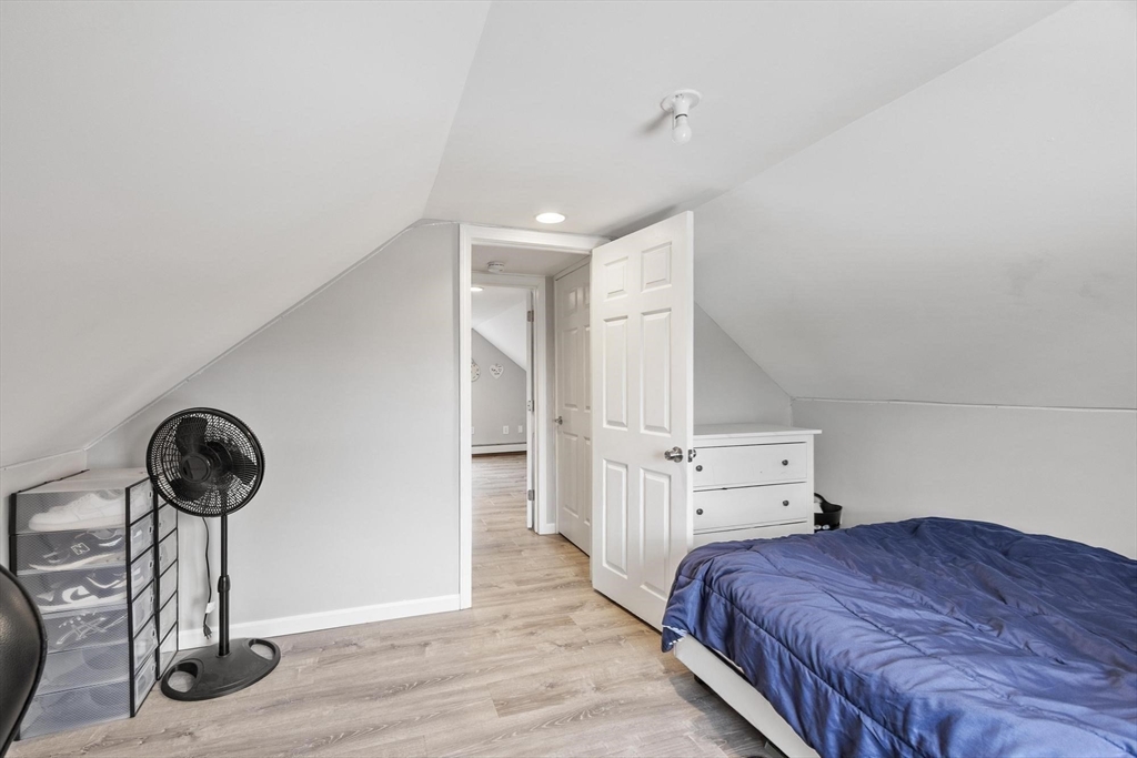 1430 Mammoth Road Dracut, MA 01826 - Photo 17 of 31