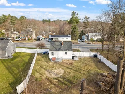 $499,000 | 1430 Mammoth Road, Dracut, MA 01826